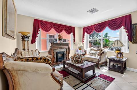 809 Triana Street, West Palm Beach FL - photo 6 of 54