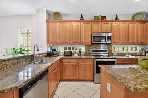 809 Triana Street, West Palm Beach FL - photo 16 of 54