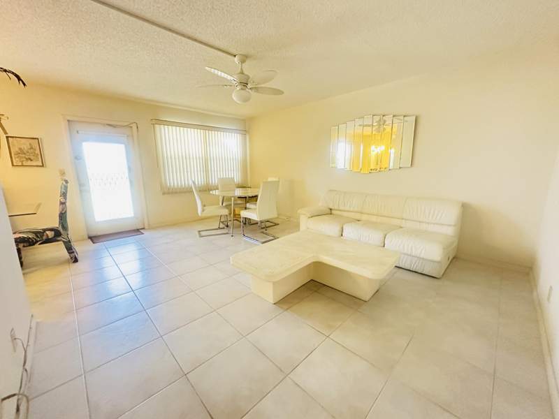 2 bedroom Condominium at 2017 Farnham N, Farnham N Condo, Deerfield Beach — photo 3