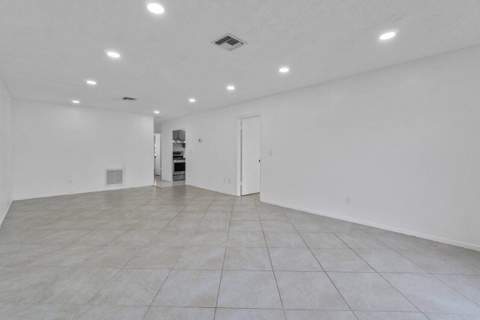 1620 Granfern Avenue #1620, West Palm Beach FL - photo 14 of 33