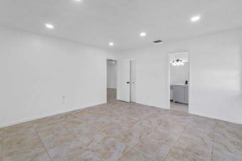 1620 Granfern Avenue #1620, West Palm Beach FL - photo 21 of 33