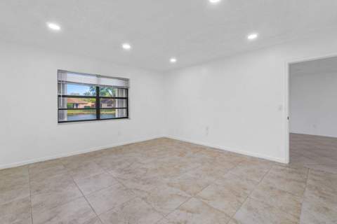 1620 Granfern Avenue #1620, West Palm Beach FL - photo 22 of 33