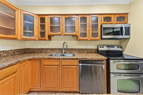 138 NE 29th Street, Wilton Manors FL - photo 11 of 29