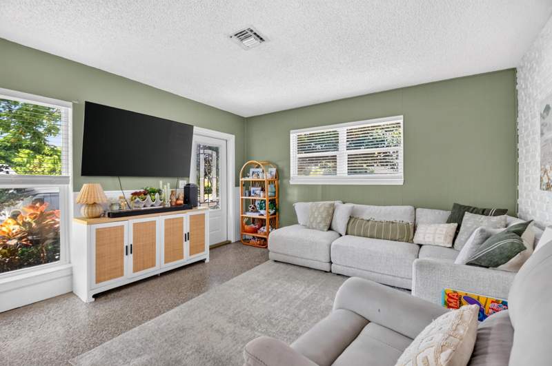3 bedroom Single Family Residence at 1446 W Perry Street, LANTANA HEIGHTS 7, Lantana — photo 5