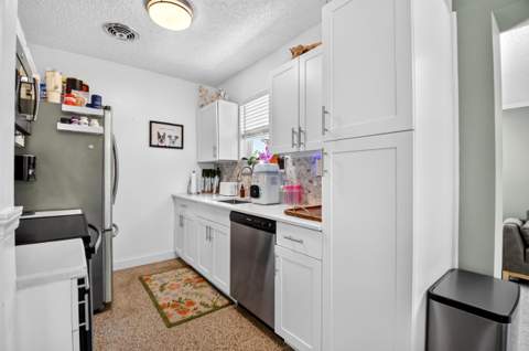 1446 W Perry Street, Lantana FL - photo 16 of 51