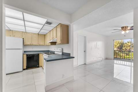 460 NW 20th Street #2100, Boca Raton FL - photo 10 of 34