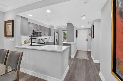 14111 Royal Vista Drive #207, Delray Beach FL - photo 12 of 115