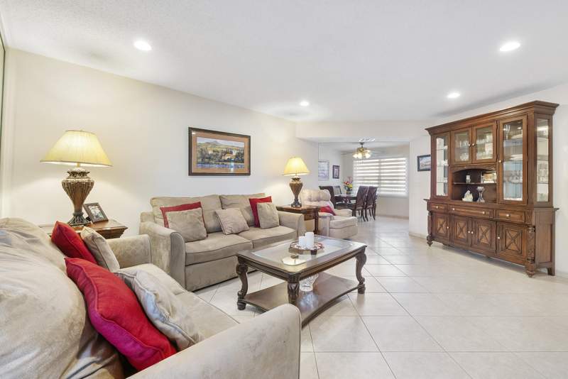 2 bedroom Condominium at 4270 NW 40th Street #205, Garnet Condo, Lauderdale Lakes — photo 2
