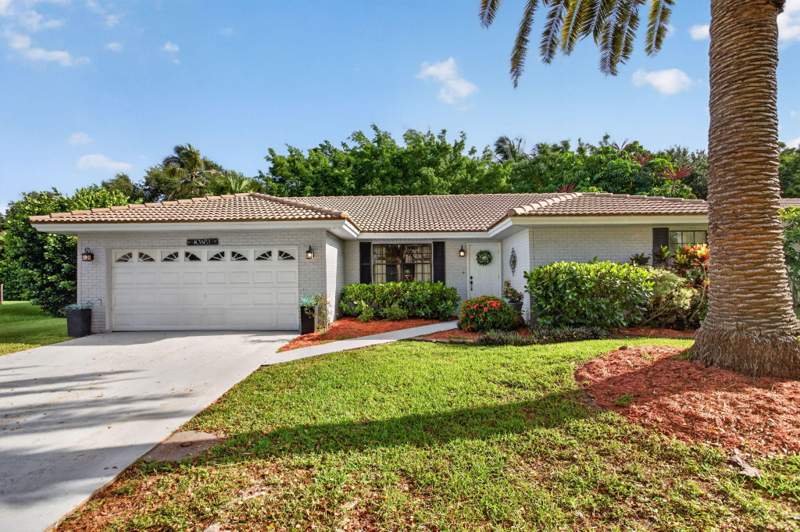 4 bedroom Single Family Residence at 10873 NW 10th Place, Cypress Lakes, Coral Springs — photo 2