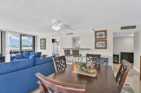 899 Jeffery Street #301, Boca Raton FL - photo 6 of 100