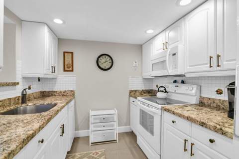 899 Jeffery Street #301, Boca Raton FL - photo 12 of 100