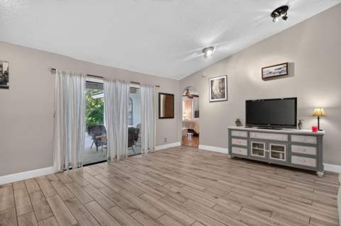 10873 NW 10th Place, Coral Springs FL - photo 10 of 51