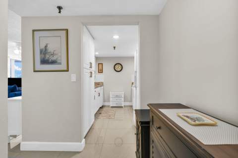 899 Jeffery Street #301, Boca Raton FL - photo 14 of 100
