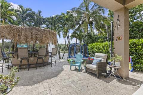 455 Cresta Circle, West Palm Beach FL - photo 14 of 94
