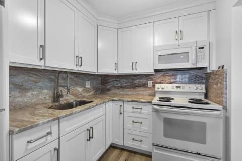 100 Shore Court #307, North Palm Beach FL - photo 14 of 67