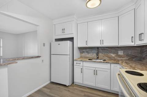 100 Shore Court #307, North Palm Beach FL - photo 15 of 67