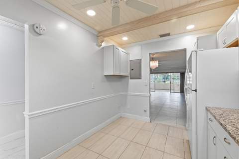 5725 Fernley Drive #66, West Palm Beach FL - photo 9 of 46