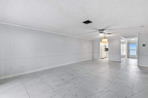5725 Fernley Drive #66, West Palm Beach FL - photo 12 of 46