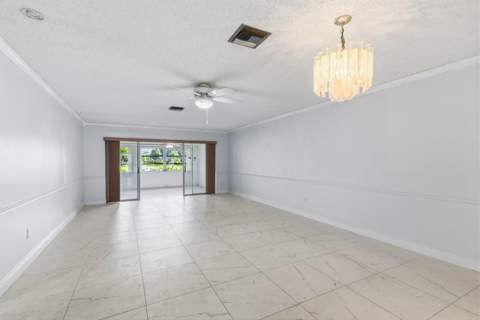 5725 Fernley Drive #66, West Palm Beach FL - photo 13 of 46