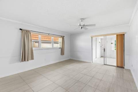 5725 Fernley Drive #66, West Palm Beach FL - photo 17 of 46