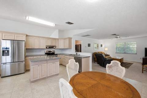 1081 Palama Way, Lantana FL - photo 8 of 40