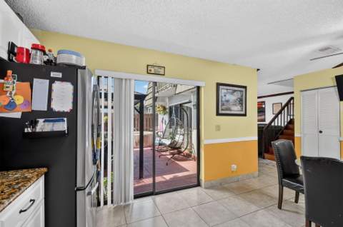 1610 Forest Lakes Circle #B, West Palm Beach FL - photo 10 of 39