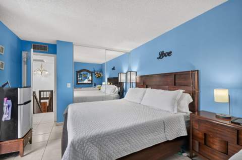 1610 Forest Lakes Circle #B, West Palm Beach FL - photo 18 of 39