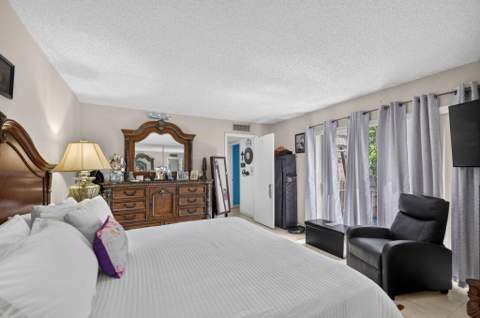 1610 Forest Lakes Circle #B, West Palm Beach FL - photo 20 of 39