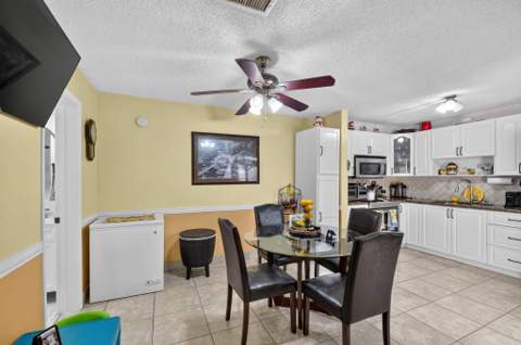 1610 Forest Lakes Circle #B, West Palm Beach FL - photo 16 of 39