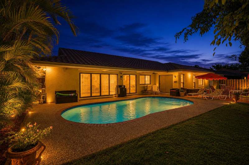 3 bedroom Single Family Residence at 2145 NW 85th Lane, Alta Vista, Coral Springs — photo 2