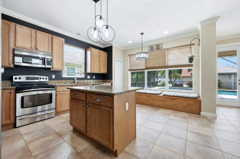 8113 Bautista Way, Palm Beach Gardens FL - photo 8 of 47
