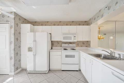 9580 Weldon Circle #K109, Tamarac FL - photo 8 of 57