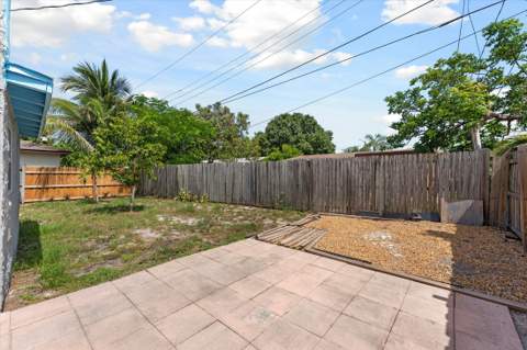 120 NW 4th Avenue, Boynton Beach FL - photo 17 of 23
