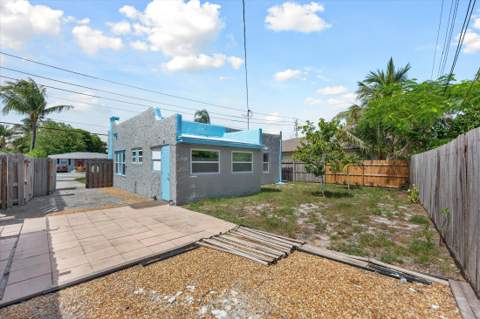 120 NW 4th Avenue, Boynton Beach FL - photo 18 of 23