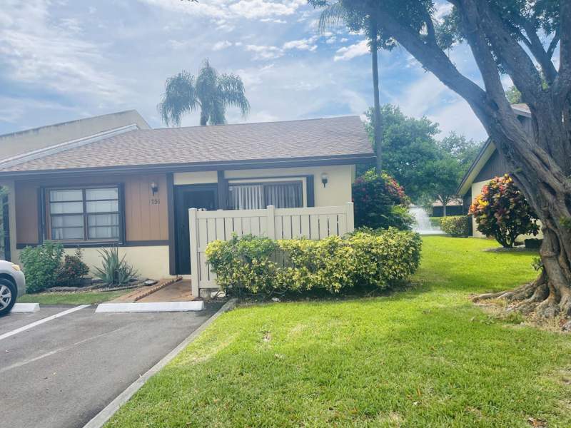 2 bedroom Townhouse at 751 Banks Road, Woodlake Isles, Margate — photo 2