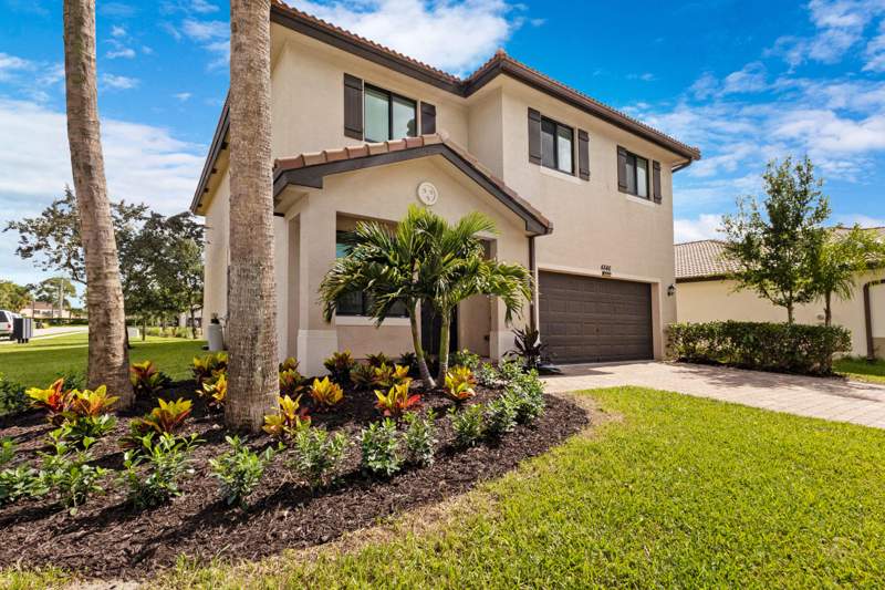 5 bedroom Single Family Residence at 4846 Pond Pine Way, Harvest Pines, Greenacres — photo 2