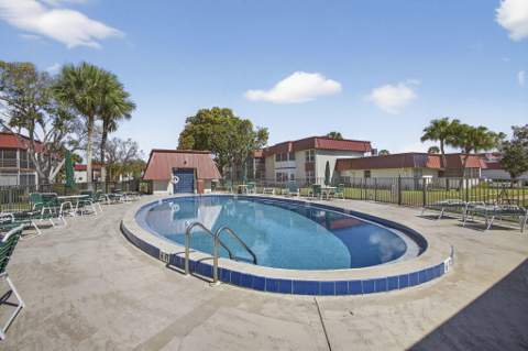 12022 W Greenway Drive #201, Royal Palm Beach FL - photo 17 of 20