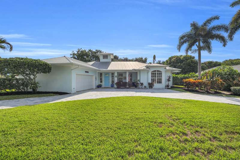4 bedroom Single Family Residence at 236 Fairway, Tequesta Country Club, Tequesta — photo 4