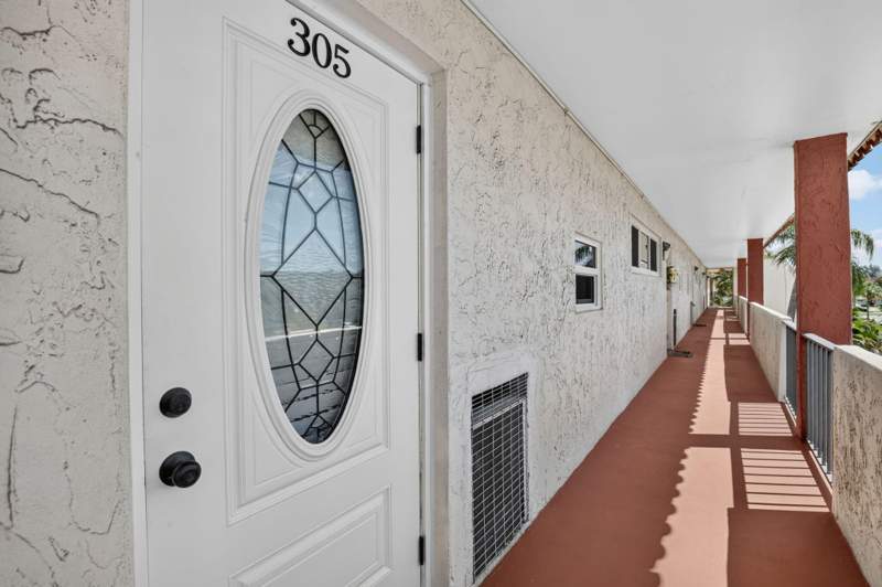 2 bedroom Condominium at 9923 S Hollybrook Lake Drive #305, Hollybrook Golf and Tennis Club, Pembroke Pines — photo 3