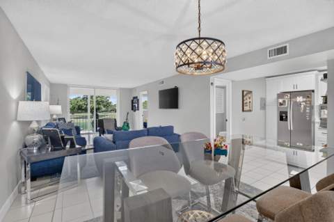 9923 S Hollybrook Lake Drive #305, Pembroke Pines FL - photo 6 of 37