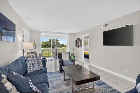 9923 S Hollybrook Lake Drive #305, Pembroke Pines FL - photo 15 of 37