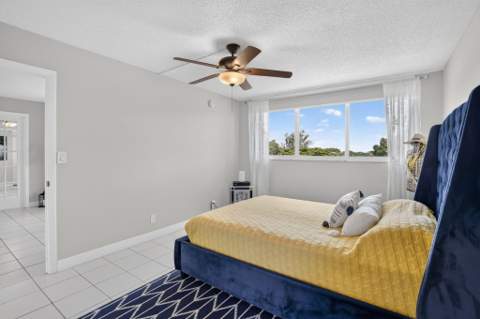9923 S Hollybrook Lake Drive #305, Pembroke Pines FL - photo 20 of 37