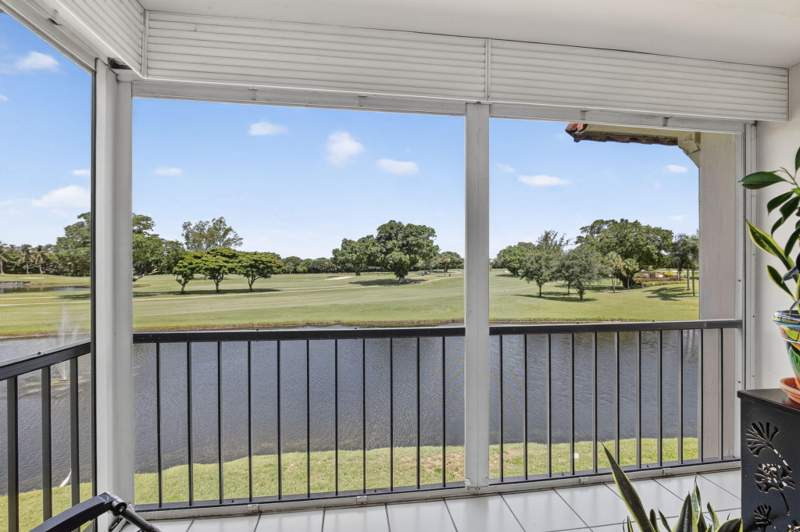 2 bedroom Condominium at 9923 S Hollybrook Lake Drive #305, Hollybrook Golf and Tennis Club, Pembroke Pines — photo 2