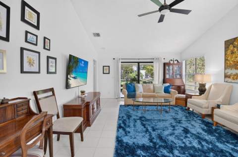 10984 Stafford Circle, Boynton Beach FL - photo 9 of 59