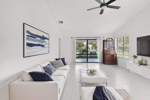 10984 Stafford Circle, Boynton Beach FL - photo 10 of 59