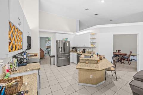 2711 SE Fall Street, Port St. Lucie FL - photo 12 of 40