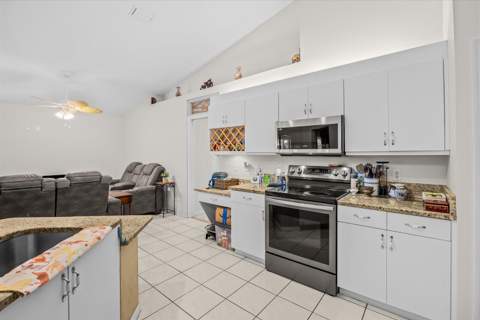 2711 SE Fall Street, Port St. Lucie FL - photo 14 of 40