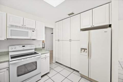 2550 SE Hemsing Street, FL - photo 16 of 45