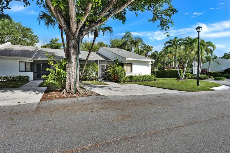 3 bedroom Villa at 100 Sunshine Boulevard, Lantern Walk 2, Royal Palm Beach — photo 2