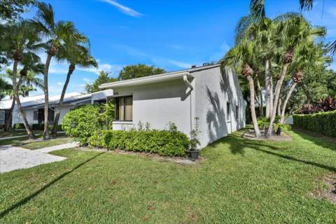 100 Sunshine Boulevard, Royal Palm Beach FL - photo 7 of 34